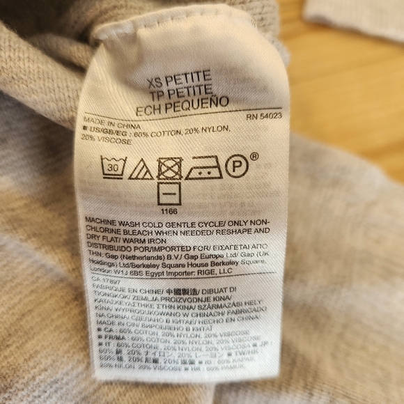 🟣 XSP Banana Republic Asymmetrical Hem Sweater - Light Grey - Picture 3 of 4